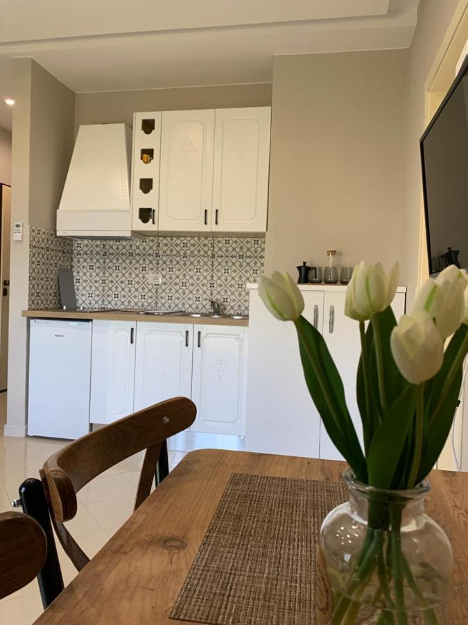 Girasole Apartments Vlorë Εξωτερικό φωτογραφία